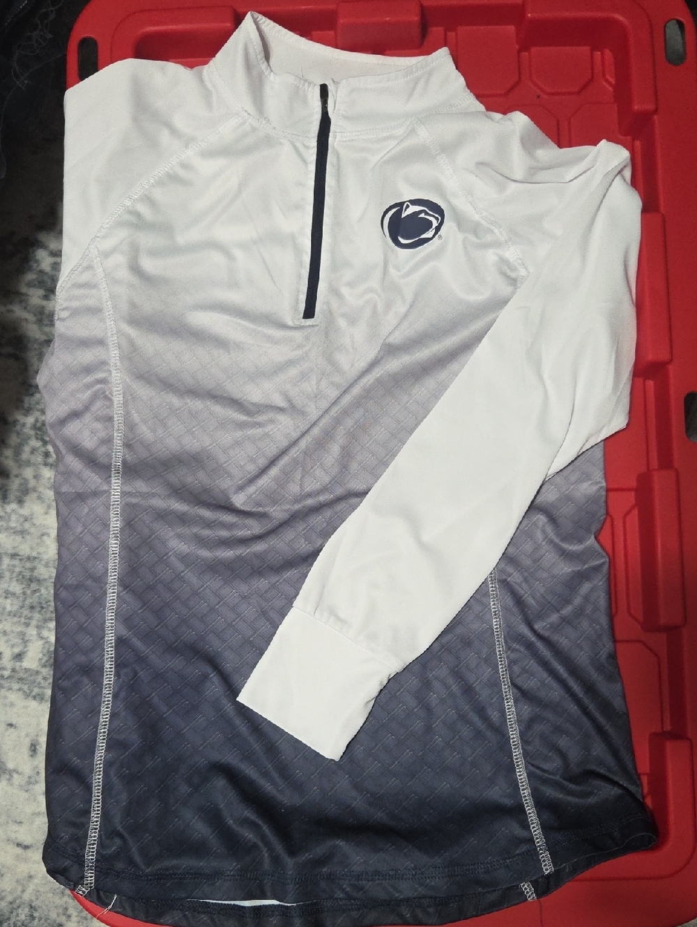 Colosseum Women's White and Navy Zip Pullover